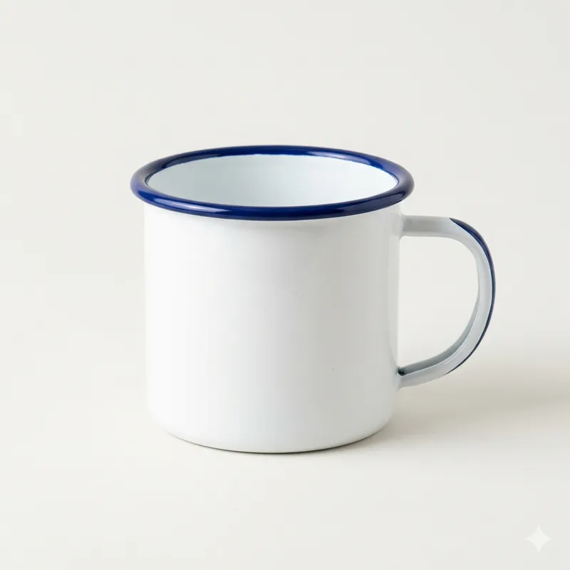 Depois: caneca em cenário de estúdio, fundo coerente